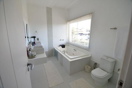 Casa de condomínio à venda com 388m², 3 quartos e 6 vagasBanheiro Suíte