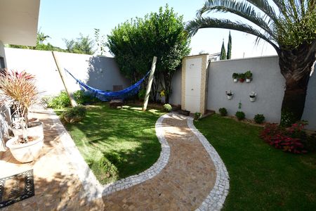 Casa de condomínio à venda com 388m², 3 quartos e 6 vagasJardim