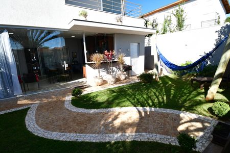 Casa de condomínio à venda com 388m², 3 quartos e 6 vagasJardim