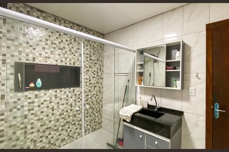 Casa para alugar com 200m², 2 quartos e 1 vaga Casa para alugar com 200m², 2 quartos e 1 vagaBanheiro da Suíte 1