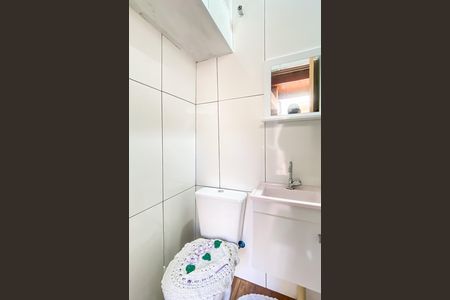 Casa para alugar com 200m², 2 quartos e 1 vaga Casa para alugar com 200m², 2 quartos e 1 vagaBanheiro de serviço