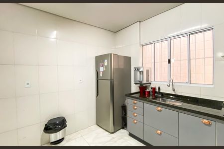 Casa para alugar com 200m², 2 quartos e 1 vaga Casa para alugar com 200m², 2 quartos e 1 vagaCozinha