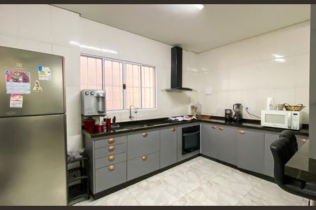 Cozinha  de casa para alugar com 2 quartos, 200m² em Jardim Belem, São Paulo