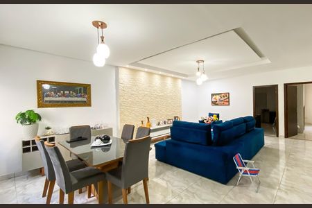 Sala  de casa para alugar com 2 quartos, 200m² em Jardim Belem, São Paulo