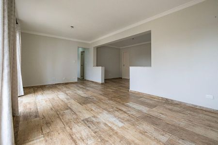 Sala de apartamento à venda com 3 quartos, 121m² em Alto de Pinheiros, São Paulo