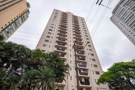 Apartamento à venda com 121m², 3 quartos e 2 vagas Apartamento à venda com 121m², 3 quartos e 2 vagasFachada