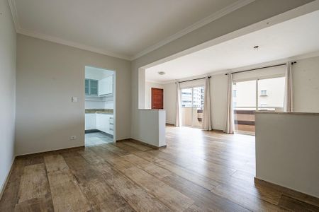 Apartamento à venda com 121m², 3 quartos e 2 vagas Apartamento à venda com 121m², 3 quartos e 2 vagasSala