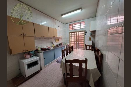 Casa para alugar com 233m², 3 quartos e 3 vagasCozinha