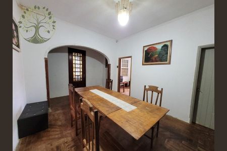 Casa para alugar com 233m², 3 quartos e 3 vagasSala