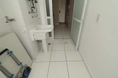Apartamento à venda com 68m², 2 quartos e 1 vagaÁrea de Serviço
