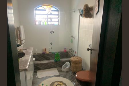 Banheiro de casa à venda com 3 quartos, 300m² em Nova Campinas, Campinas