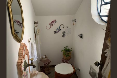 Casa à venda com 300m², 3 quartos e 4 vagasBanheiro