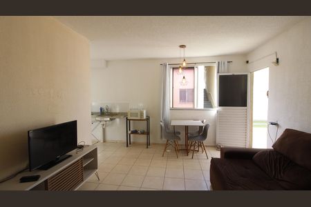 Sala de apartamento para alugar com 2 quartos, 45m² em Jardim Esperança, Cabo Frio