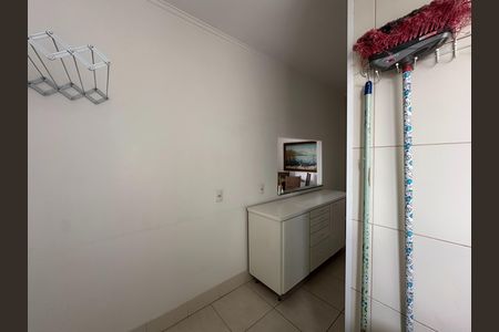Apartamento para alugar com 81m², 2 quartos e 1 vagaÁrea de Serviço