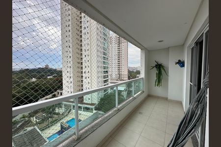 Apartamento para alugar com 81m², 2 quartos e 1 vagaVaranda
