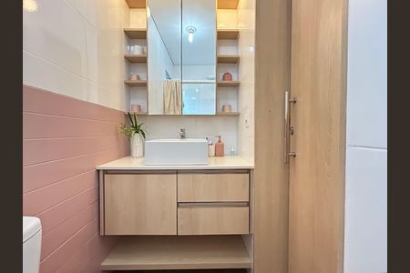 Banheiro de apartamento para alugar com 1 quarto, 37m² em Campeche Leste, Florianópolis