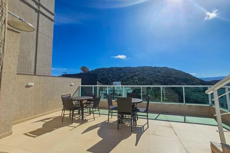 Studio para alugar com 68m², 2 quartos e 1 vaga