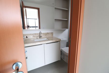 Apartamento para alugar com 95m², 3 quartos e 2 vagasBanheiro do Quarto 3