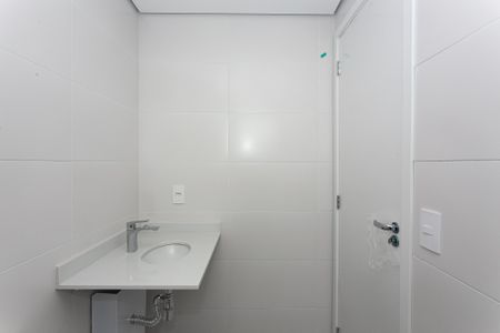 Apartamento para alugar com 75m², 2 quartos e 1 vaga Apartamento para alugar com 75m², 2 quartos e 1 vagaBanheiro da Suíte
