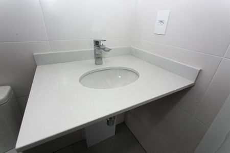 Apartamento para alugar com 75m², 2 quartos e 1 vaga Apartamento para alugar com 75m², 2 quartos e 1 vagaBanheiro da Suíte