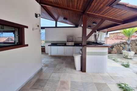 Casa de condomínio à venda com 380m², 3 quartos e 6 vagas Casa de condomínio à venda com 380m², 3 quartos e 6 vagasQuintal