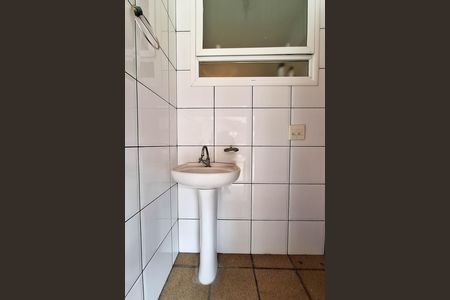 Casa de condomínio à venda com 380m², 3 quartos e 6 vagas Casa de condomínio à venda com 380m², 3 quartos e 6 vagasBanheiro 1