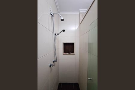 Casa de condomínio à venda com 380m², 3 quartos e 6 vagas Casa de condomínio à venda com 380m², 3 quartos e 6 vagasBanheiro da Suíte 1