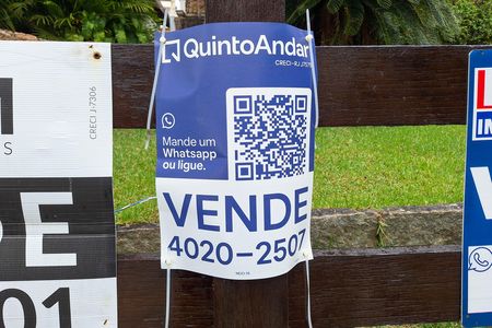 placa de casa de condomínio à venda com 3 quartos, 380m² em Piratininga, Niterói