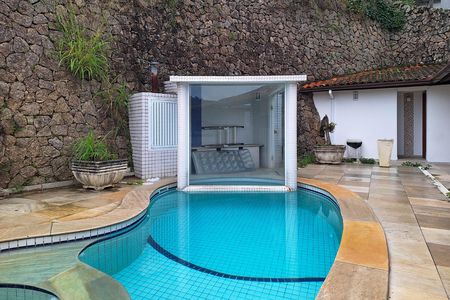 Quintal de casa de condomínio à venda com 3 quartos, 380m² em Piratininga, Niterói