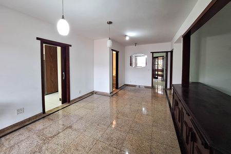 Casa de condomínio à venda com 380m², 3 quartos e 6 vagas Casa de condomínio à venda com 380m², 3 quartos e 6 vagasSala 2