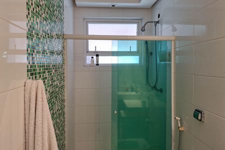 Casa de condomínio à venda com 380m², 3 quartos e 6 vagas Casa de condomínio à venda com 380m², 3 quartos e 6 vagasBanheiro 3