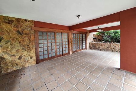 Quintal de casa de condomínio à venda com 3 quartos, 380m² em Piratininga, Niterói