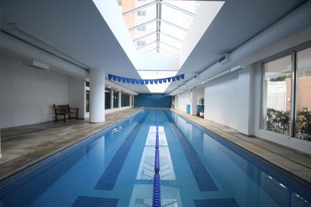 Área comum - Piscina Coberta de apartamento para alugar com 3 quartos, 263m² em Vila Andrade, São Paulo