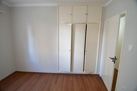Apartamento à venda com 80m², 3 quartos e 1 vagaQuarto 2
