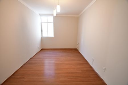 Apartamento à venda com 80m², 3 quartos e 1 vagaSala