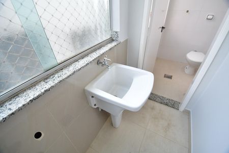 Apartamento à venda com 80m², 3 quartos e 1 vagaÁrea de Serviço