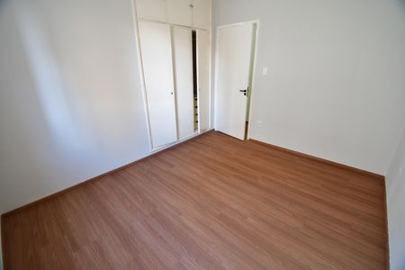 Apartamento à venda com 80m², 3 quartos e 1 vagaQuarto 2