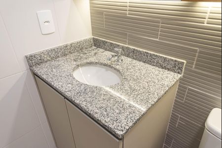 Apartamento para alugar com 38m², 1 quarto e sem vaga Apartamento para alugar com 38m², 1 quarto e sem vagaBanheiro