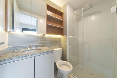 Banheiro de apartamento para alugar com 1 quarto, 38m² em Campo Belo, São Paulo