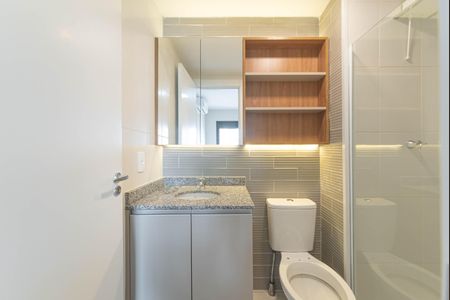 Banheiro de apartamento para alugar com 1 quarto, 38m² em Campo Belo, São Paulo