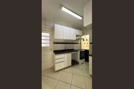 Cozinha de apartamento para alugar com 3 quartos, 73m² em Centro Histórico, Porto Alegre