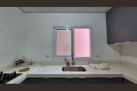 Apartamento para alugar com 100m², 2 quartos e 1 vaga Apartamento para alugar com 100m², 2 quartos e 1 vagaCozinha