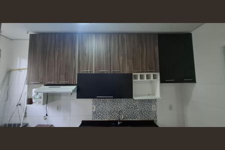 Apartamento para alugar com 60m², 2 quartos e 1 vaga Apartamento para alugar com 60m², 2 quartos e 1 vagaCozinha e Área de Serviço