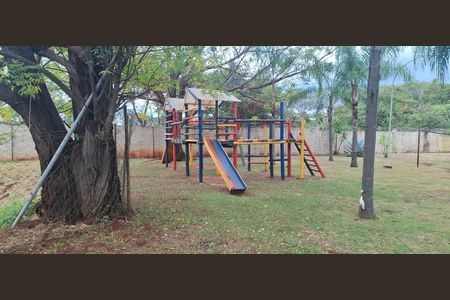 Apartamento para alugar com 60m², 2 quartos e 1 vaga Apartamento para alugar com 60m², 2 quartos e 1 vagaÁrea comum - Playground