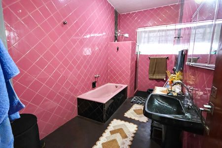 Casa para alugar com 250m², 3 quartos e 3 vagasBanheiro 2