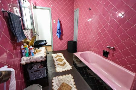 Casa para alugar com 250m², 3 quartos e 3 vagasBanheiro 2