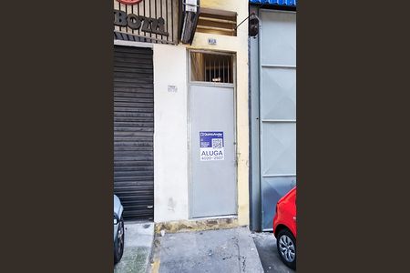 Apartamento para alugar com 100m², 3 quartos e sem vaga Apartamento para alugar com 100m², 3 quartos e sem vagaFachada