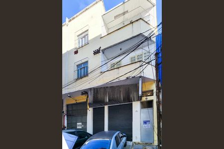 Apartamento para alugar com 100m², 3 quartos e sem vaga Apartamento para alugar com 100m², 3 quartos e sem vagaFachada