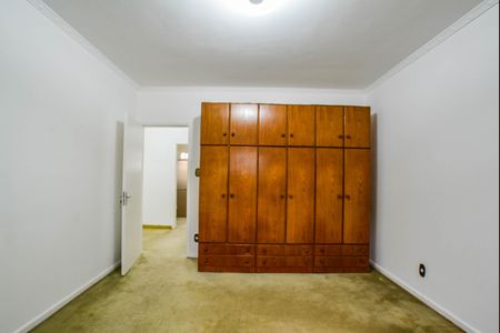 Casa para alugar com 132m², 2 quartos e 2 vagas Casa para alugar com 132m², 2 quartos e 2 vagasQuarto 1