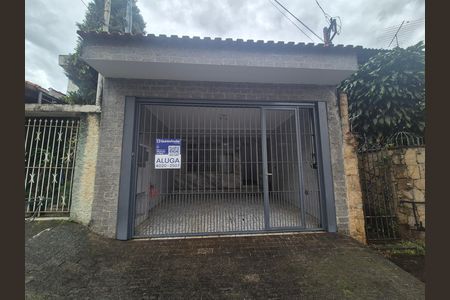 Casa para alugar com 132m², 2 quartos e 2 vagas Casa para alugar com 132m², 2 quartos e 2 vagasFachada